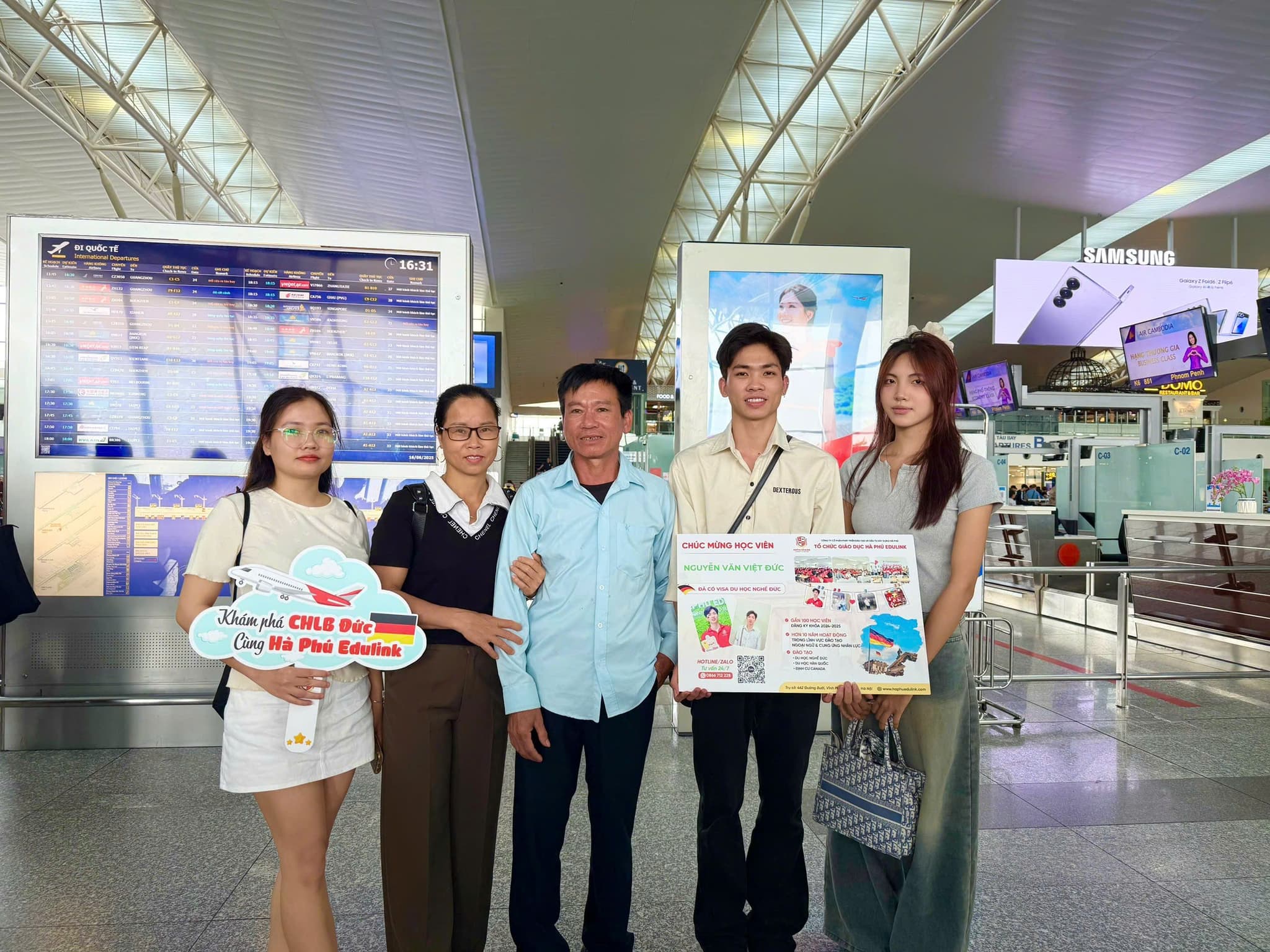 Hà Phú Edulink tiễn hai học viên ưu tú lên đường sang Đức, bắt đầu hành trình du học nghề ngành Cơ khí
