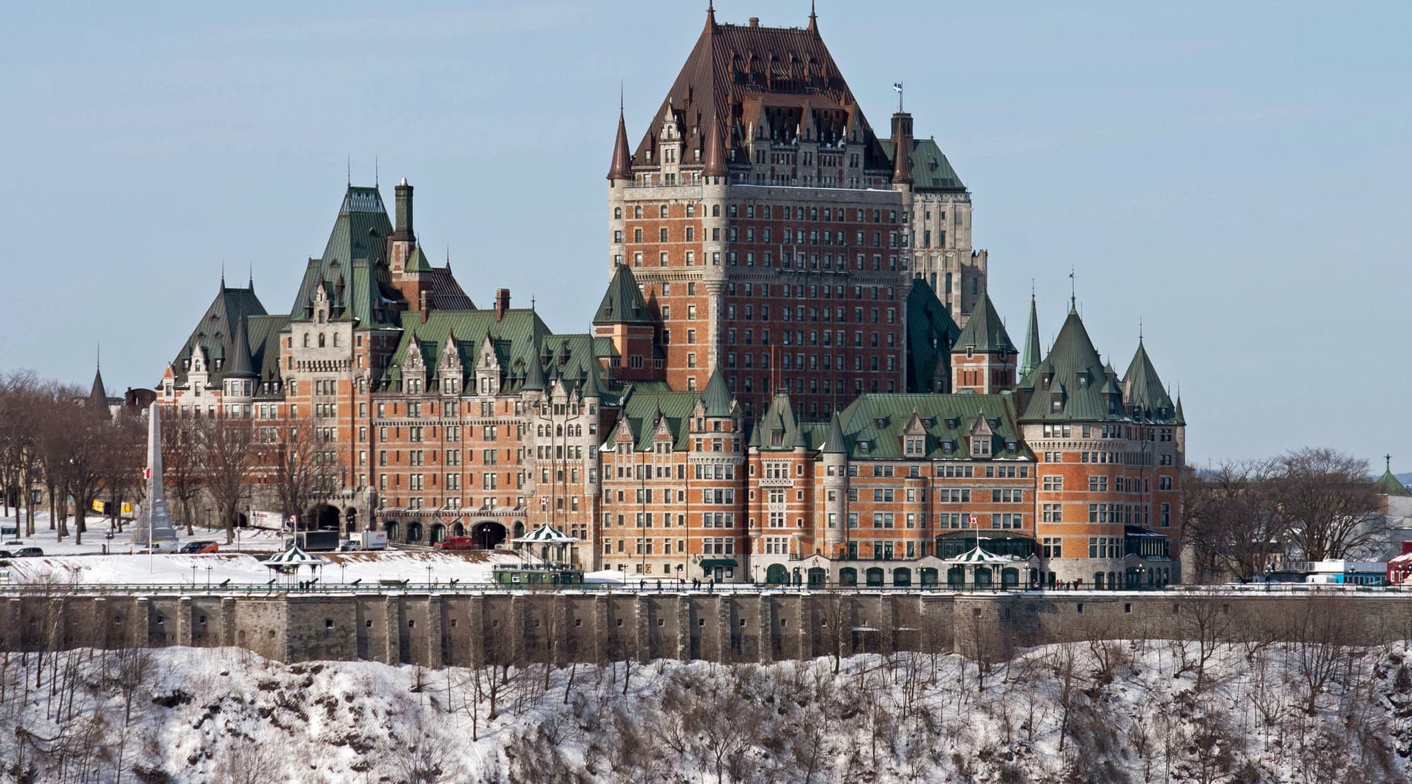 Chateau Frontenac, là biểu tượng vô song của Thành phố Cổ Quebec (Old Quebec City), Canada.