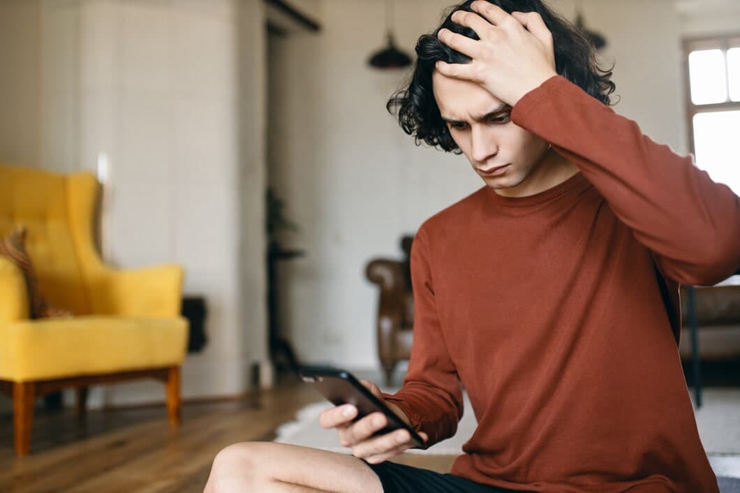 Sự chênh lệch múi giờ gây ra rất nhiều thay đổi cho cuộc sống hằng ngày của con người.