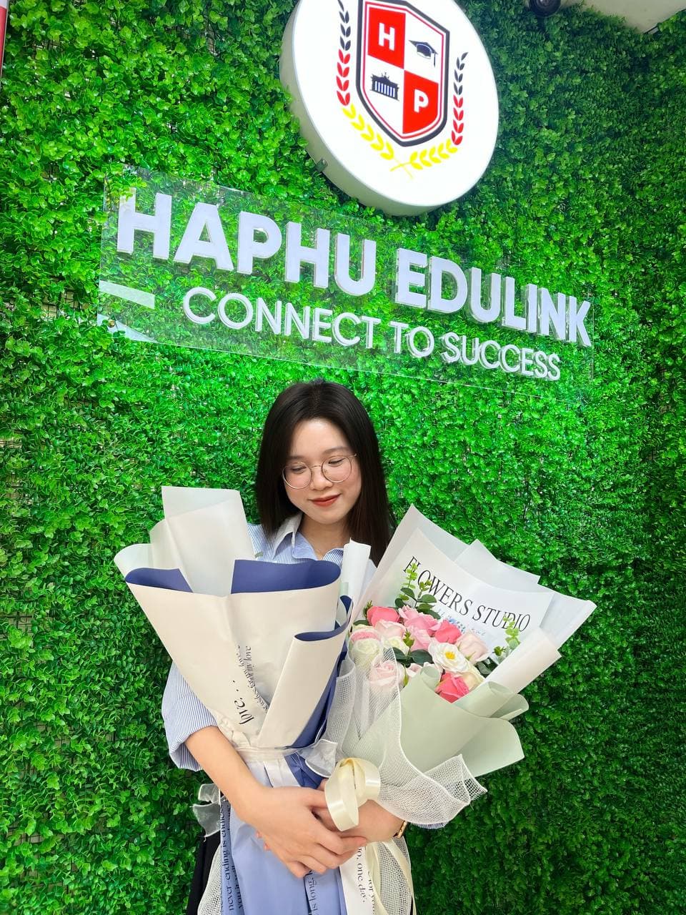 Dành tặng các cô giáo của Hà Phú Edulink những món quà nhất 