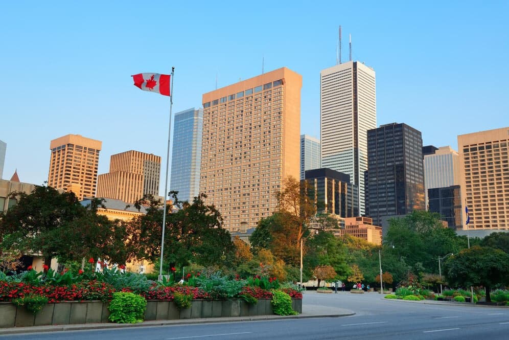 Du học Canada định cư bao nhiêu năm còn phụ thuộc vào mong muốn của các bạn.