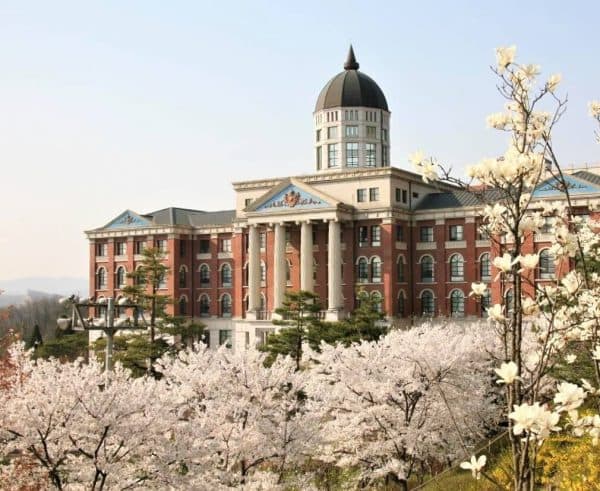 Với hơn 20 năm phát triển, Tongwon University đã được Bộ Giáo dục Hàn Quốc công nhận là "trường đào tạo nghề xuất sắc".