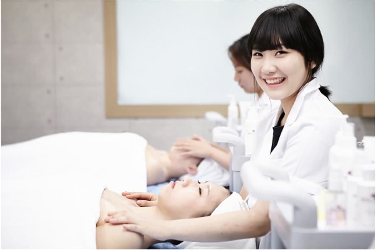 Với sự kết hợp giữa khóa học chuyên ngành và thực tập thực tế, du học nghề tại Hàn Quốc hứa hẹn mang lại cho sinh viên những trải nghiệm giá trị và cơ hội phát triển sự nghiệp sau này.