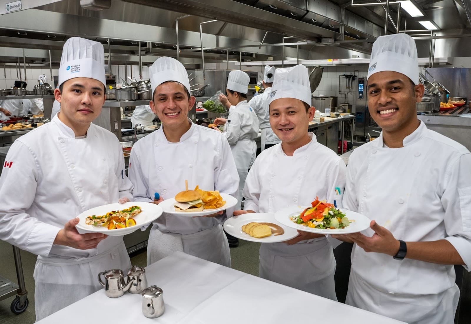 Ngành ẩm thực và dịch vụ khách sạn cũng là một ngành học phổ biến trong chương trình du học nghề Hàn Quốc.