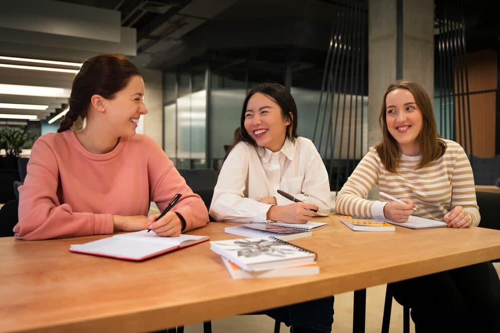 Cách tốt nhất để tiết kiệm chi phí khi đi du học nghề chính là bạn nên học tới B2 khi ở VN.