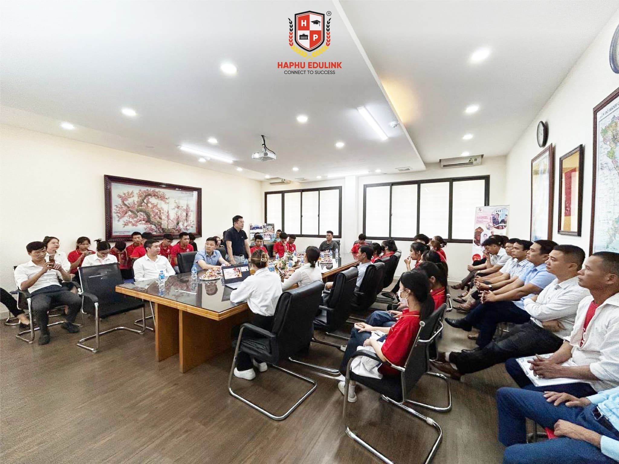 Không khí khai giảng khóa HP.CHLBĐ.03 tại Hà Phú Edulink 