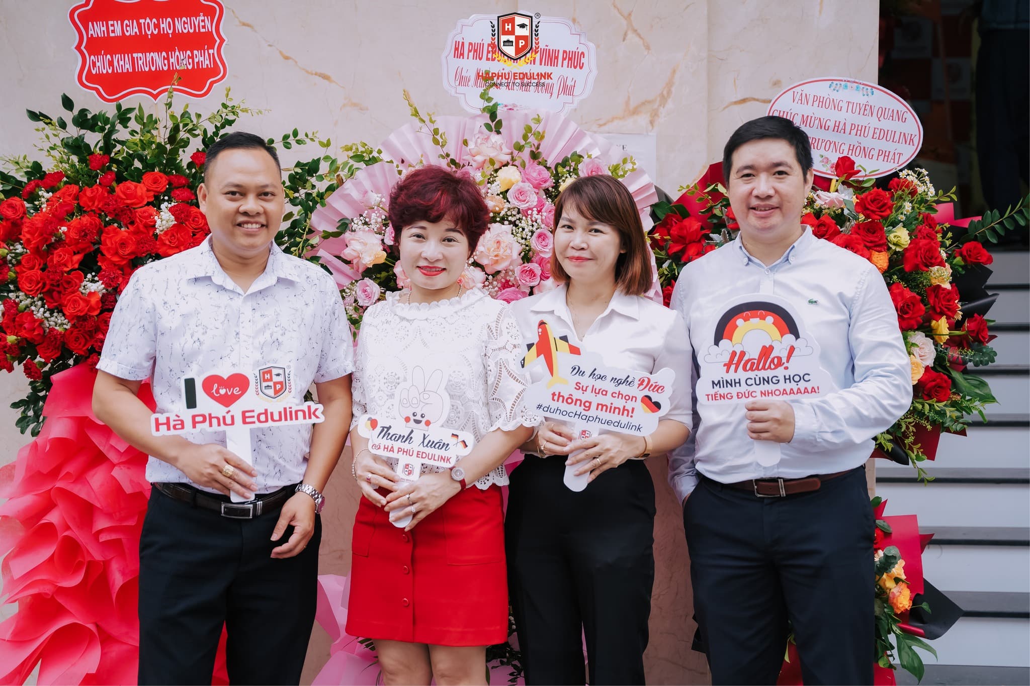 Không khí sự kiện khai trương cơ sở văn phòng mới của Hà Phú Edulink