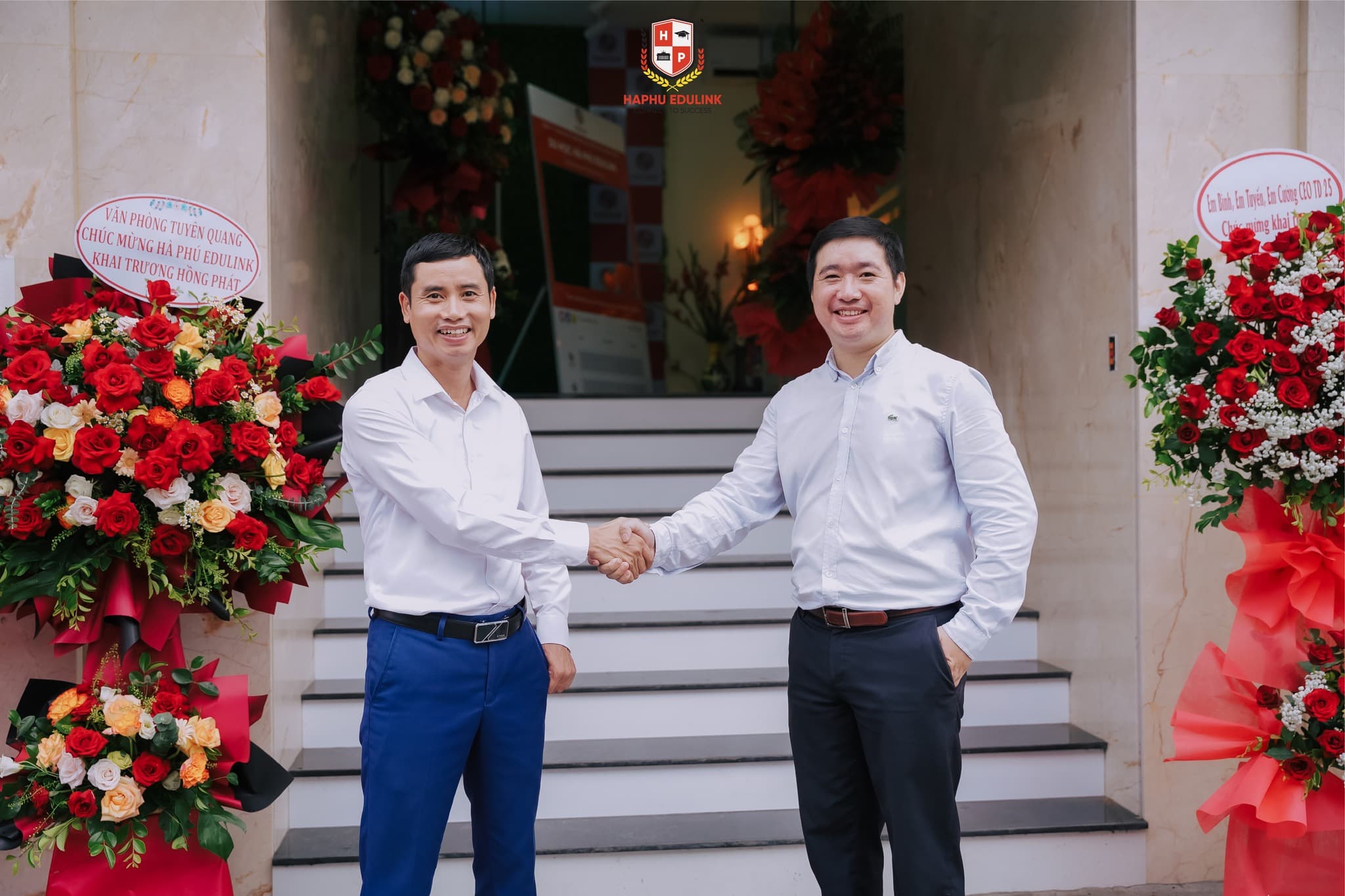 Quý đối tác chúc mừng sự kiện khai trương văn phòng mới của Hà Phú Edulink