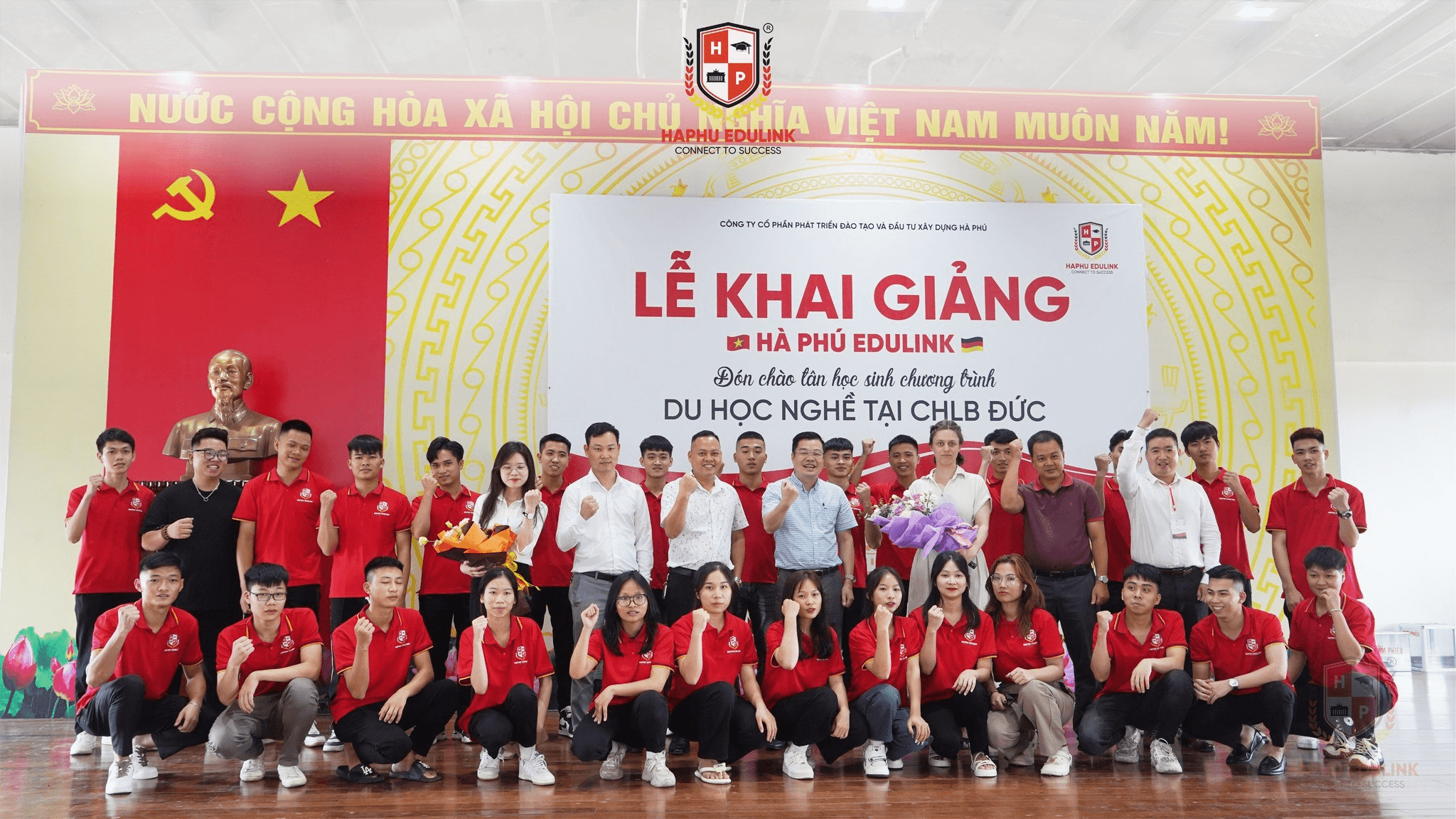 le khai giang