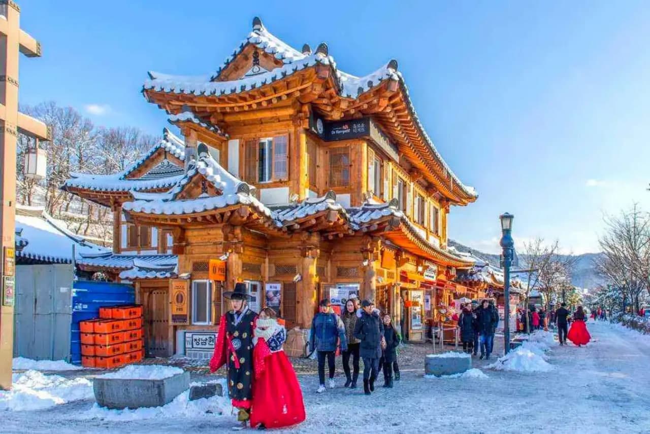Mùa đông tại Hàn Quốc rất lạnh và có tuyết rơi. 