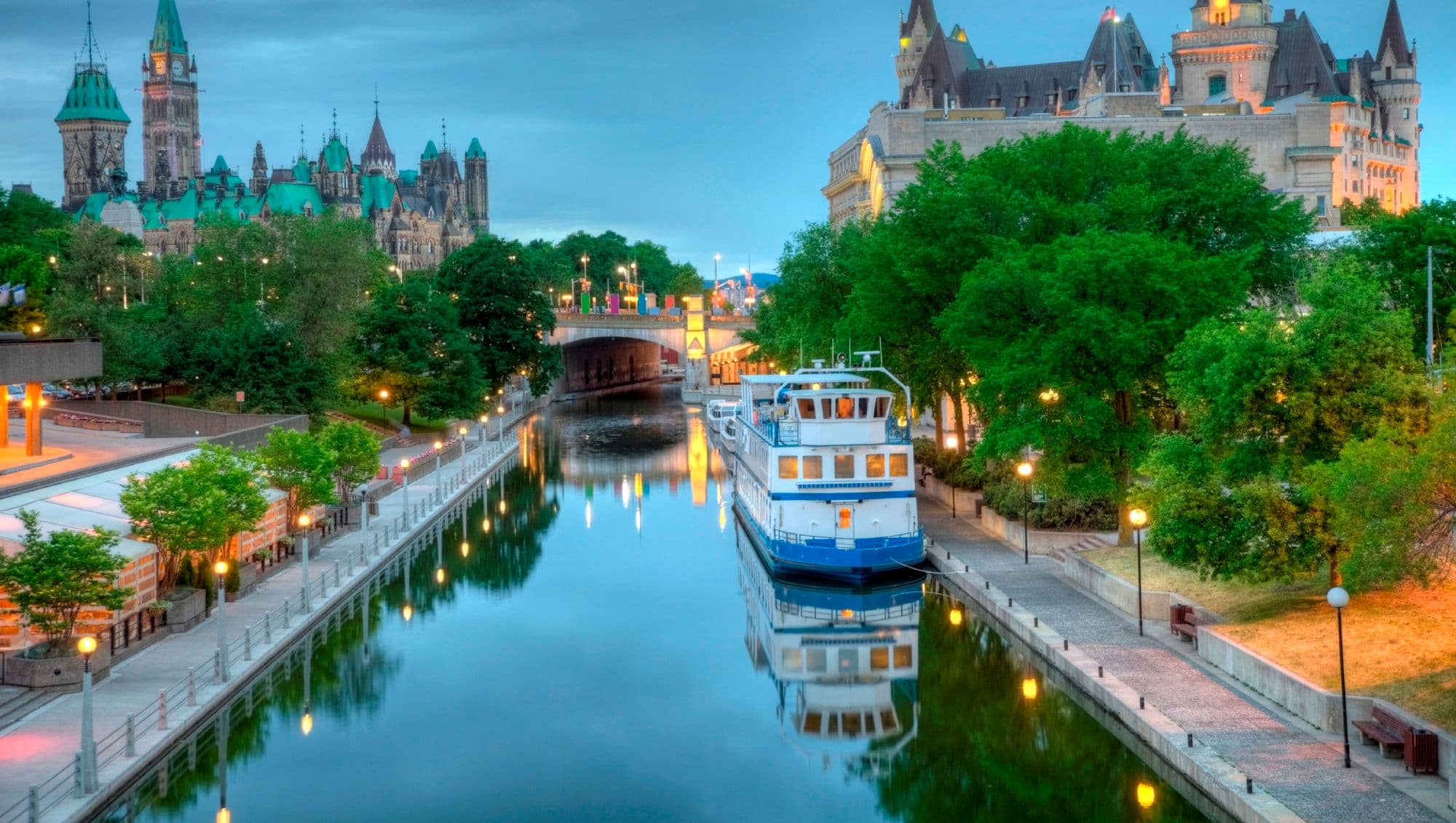 Quebec City là thủ đô của tỉnh Quebec và là một trong những thành phố cổ đẹp nhất châu Mỹ.