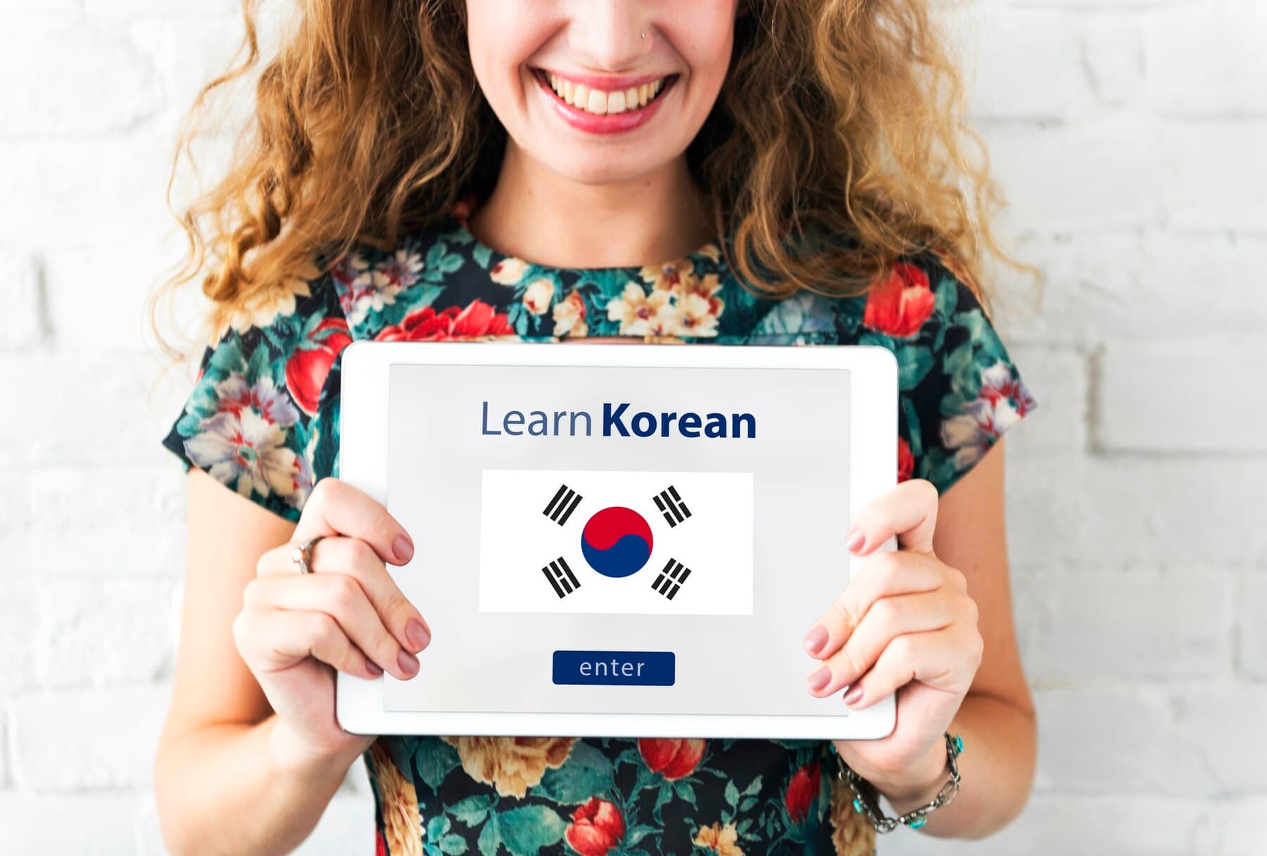 Việc đào tạo tiếng Hàn cho học viên trước khi du học được coi là một điều kiện quan trọng và tiên quyết mà một trung tâm du học phải thực hiện.