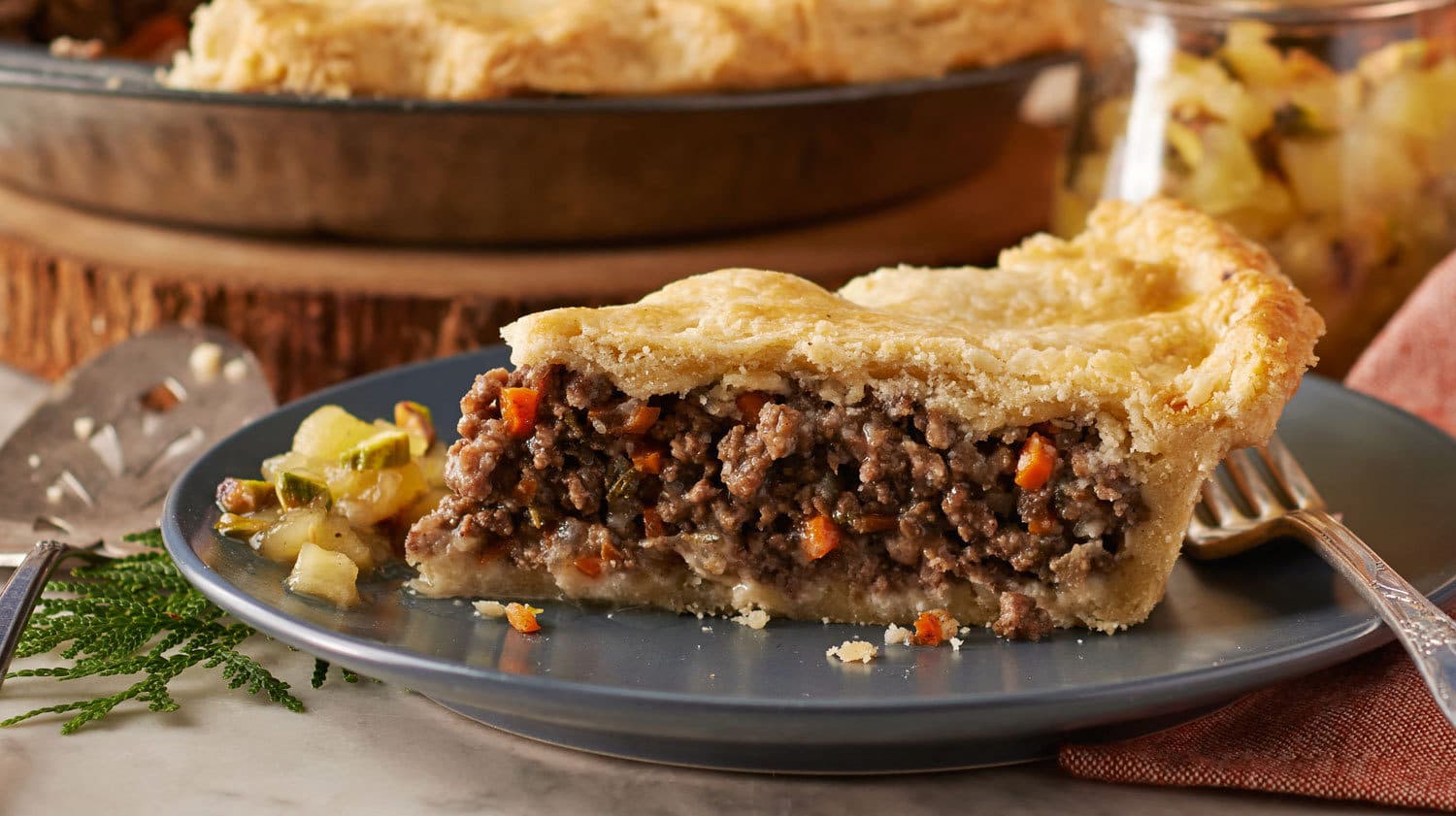 Tourtiere là một món ăn truyền thống của Canada.