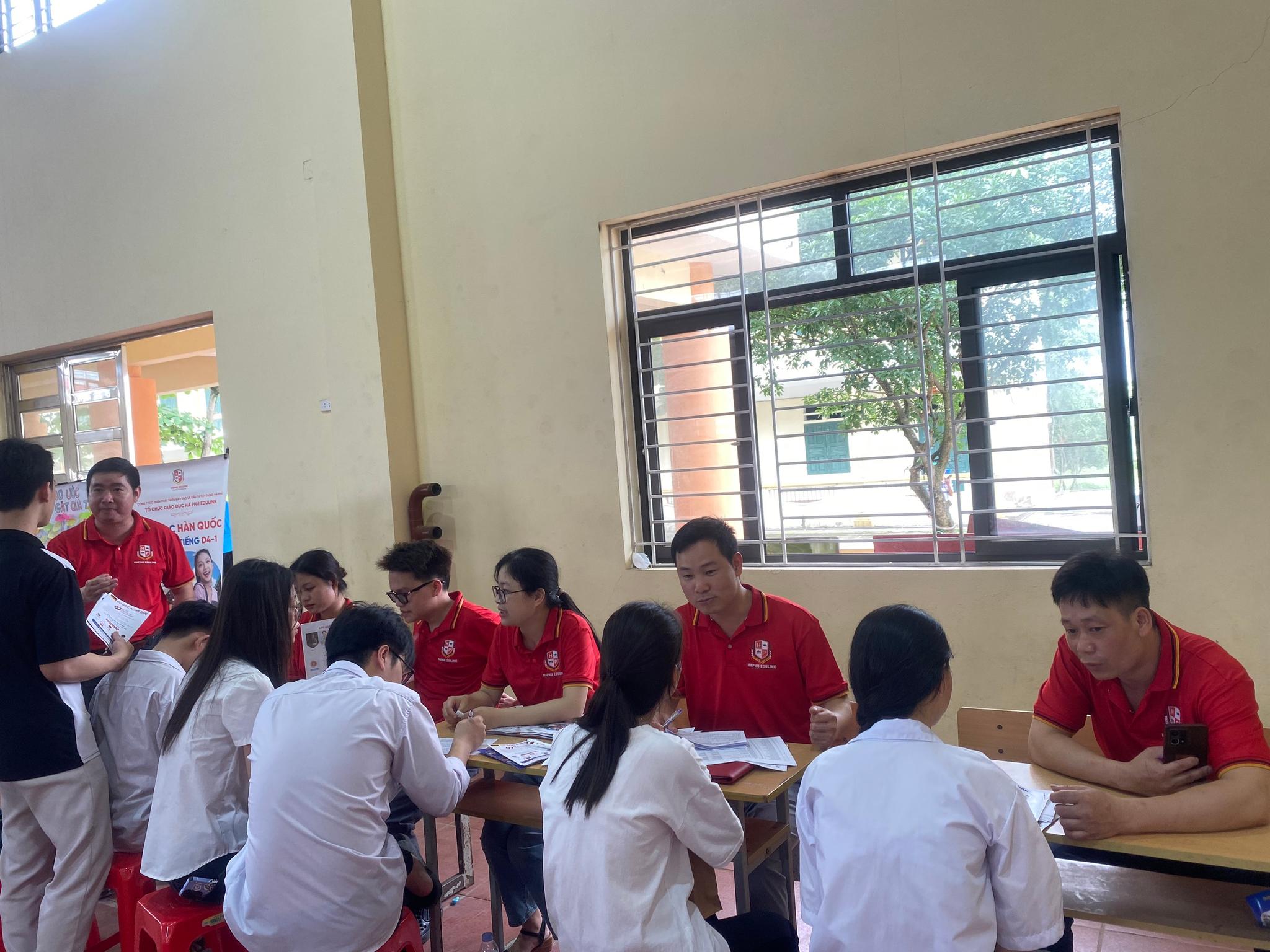 Hà Phú Edulink đã chú trọng đến việc giới thiệu và tư vấn về chương trình du học tại Hàn Quốc cho học sinh.