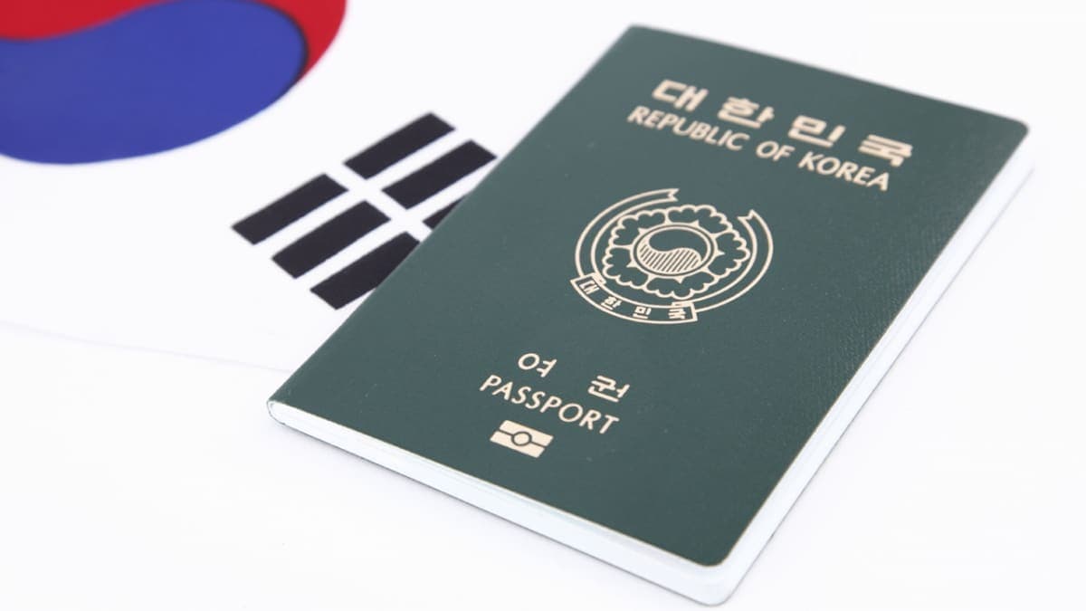 Việc thiếu giấy tờ hoặc hồ sơ không đầy đủ thường là một nguyên nhân phổ biến dẫn đến việc từ chối visa